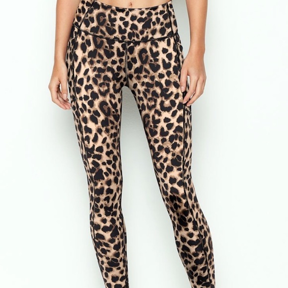 Victorias Secret Leopard Print Leggings 